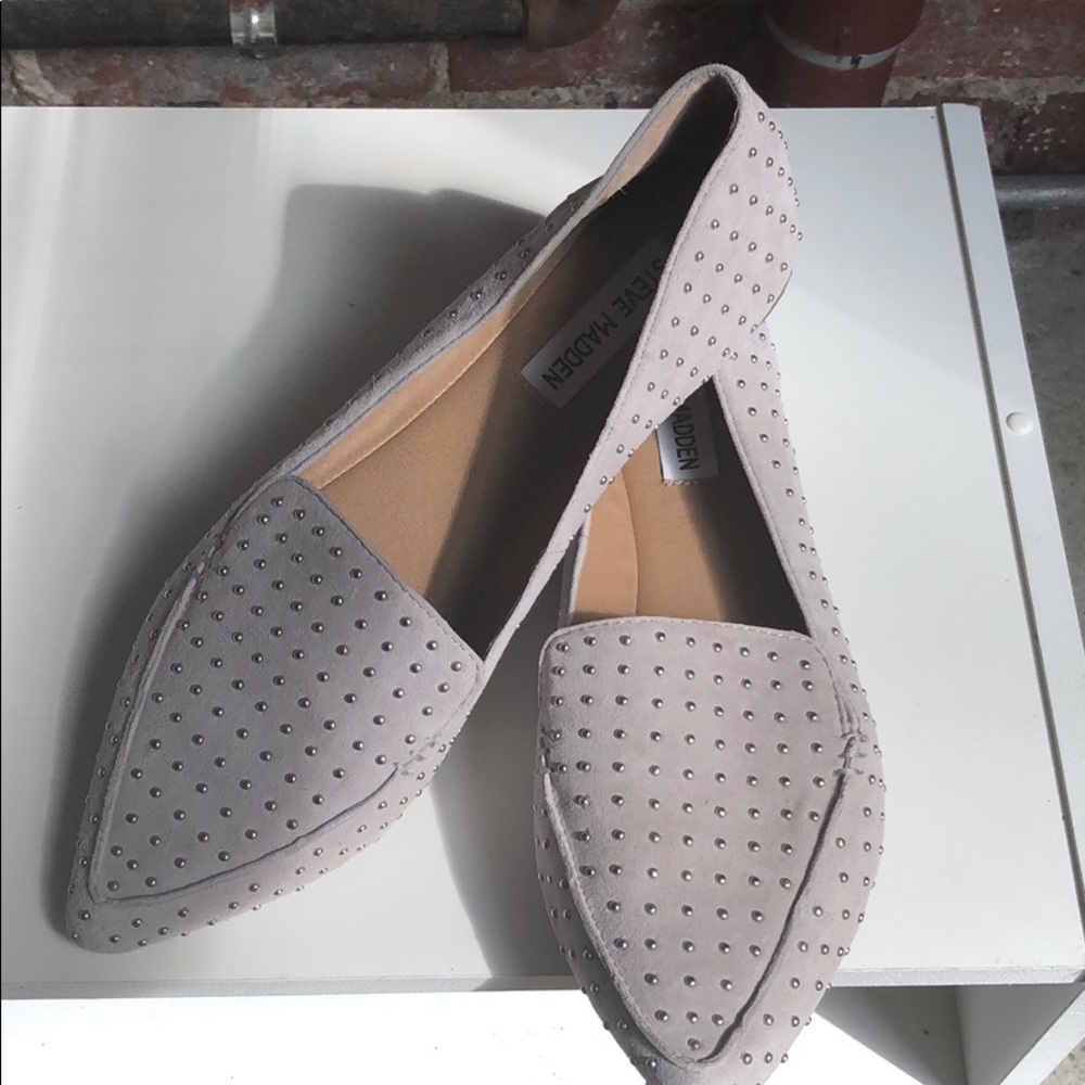 Size 8 Steve Madden Studded Pointed Flats
